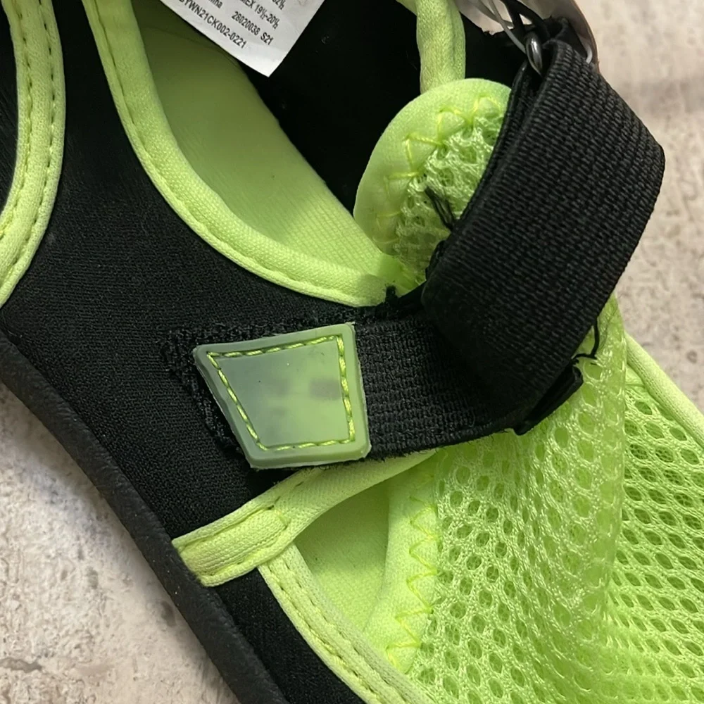 WONDER NATION WATER SHOES Size 13-1 kids Florescent Green Mesh and Black